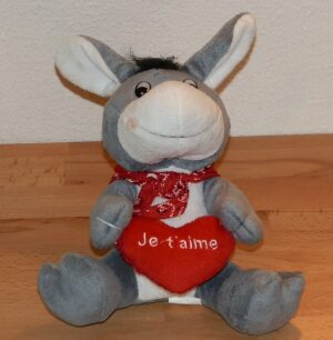 Peluche ane avec coeur rouge "Je t'aime"